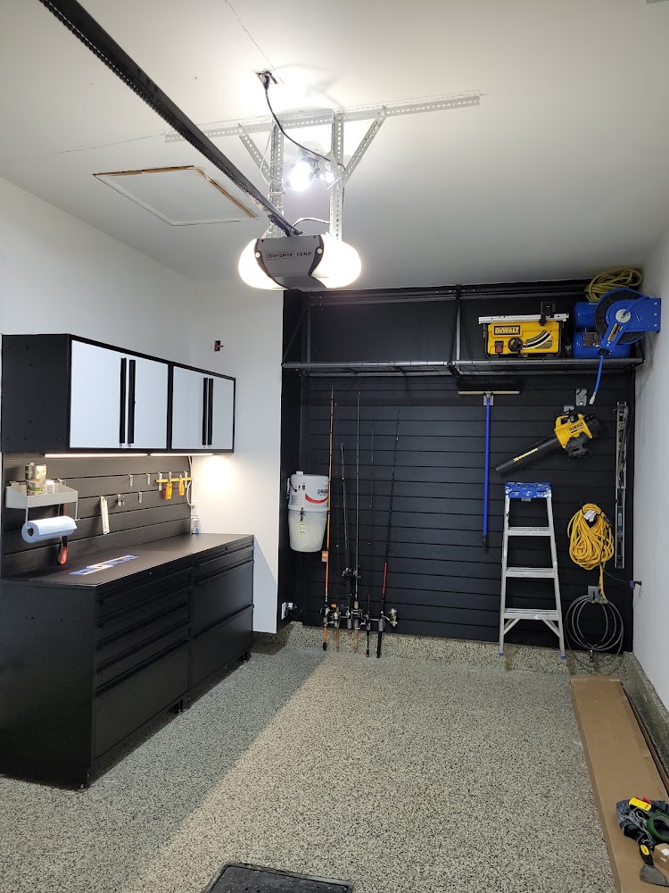 Tuxedo Garage Design